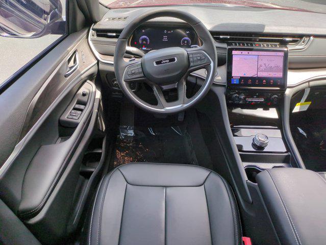 new 2025 Jeep Grand Cherokee car, priced at $38,060