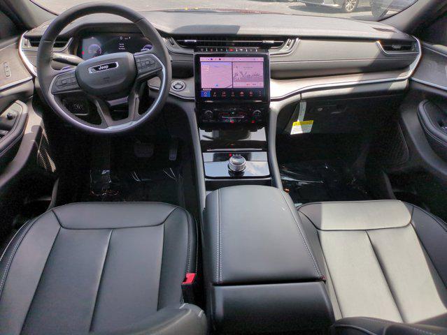 new 2025 Jeep Grand Cherokee car, priced at $38,060