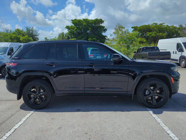 new 2024 Jeep Grand Cherokee car, priced at $36,600