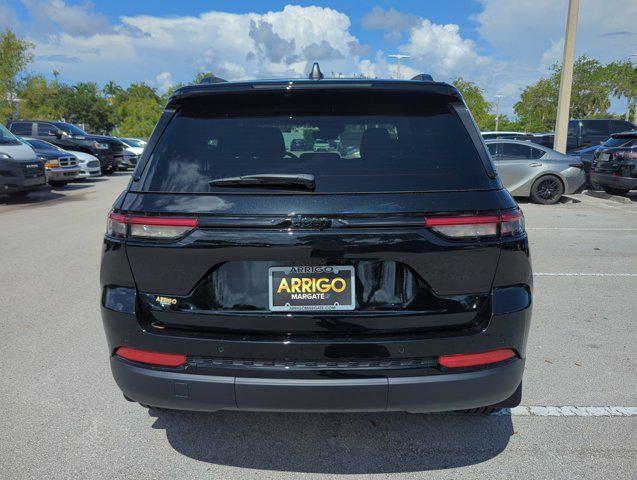 new 2024 Jeep Grand Cherokee car, priced at $36,600