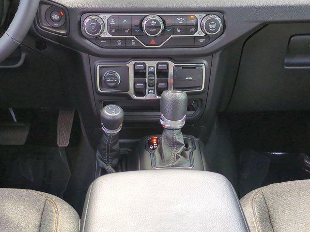 new 2025 Jeep Wrangler car, priced at $43,371