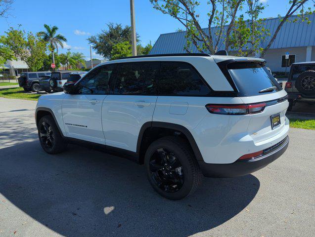 new 2024 Jeep Grand Cherokee car, priced at $46,640