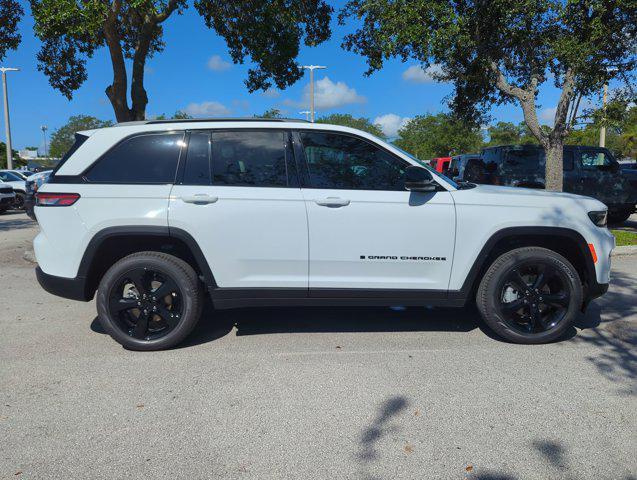 new 2024 Jeep Grand Cherokee car, priced at $46,640