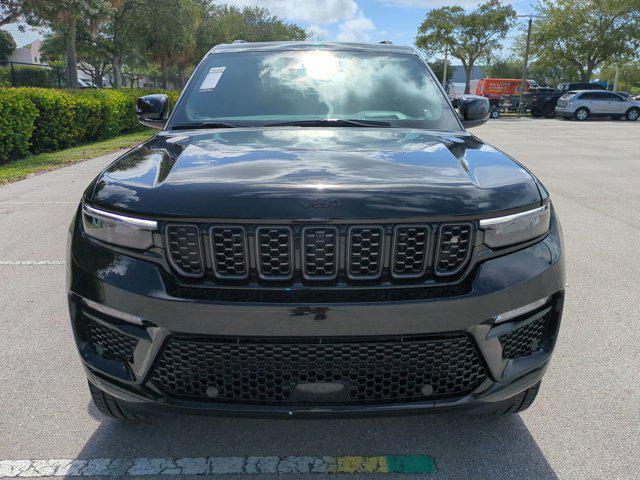 new 2025 Jeep Grand Cherokee car, priced at $60,549