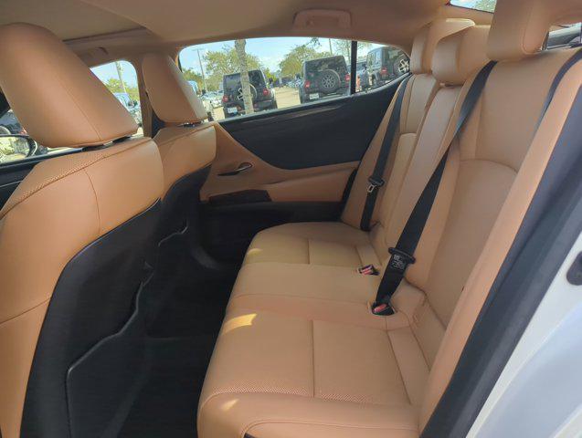 used 2022 Lexus ES 350 car, priced at $33,997