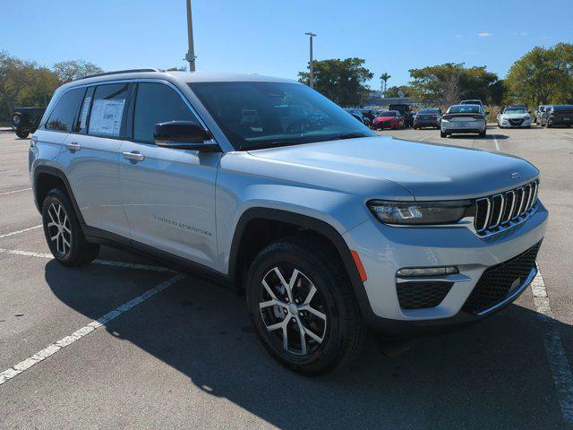 new 2025 Jeep Grand Cherokee car, priced at $39,444