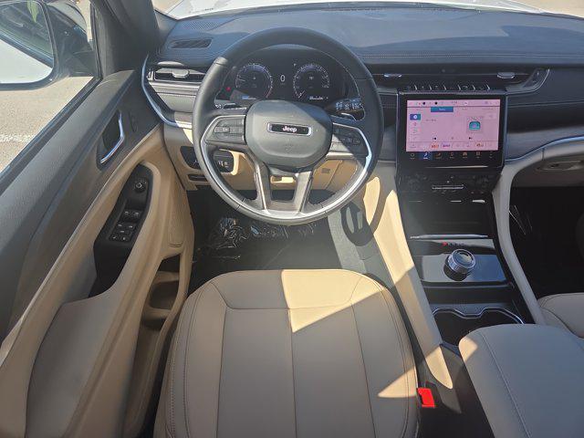 new 2025 Jeep Grand Cherokee car, priced at $35,007