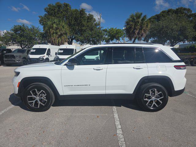 new 2025 Jeep Grand Cherokee car, priced at $35,007