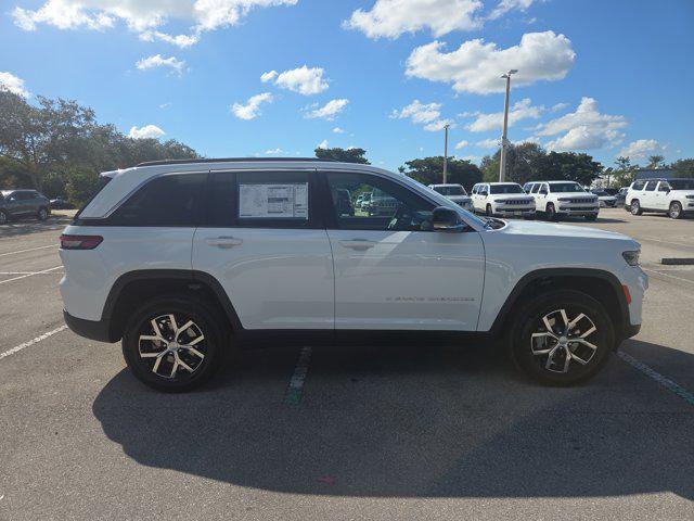 new 2025 Jeep Grand Cherokee car, priced at $35,007