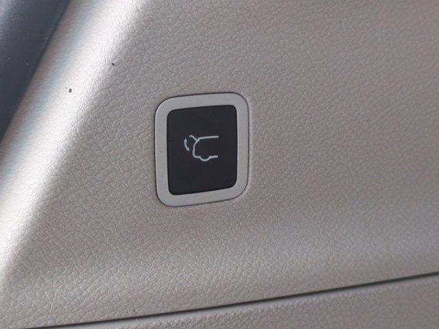 used 2021 Chrysler Pacifica car, priced at $27,991