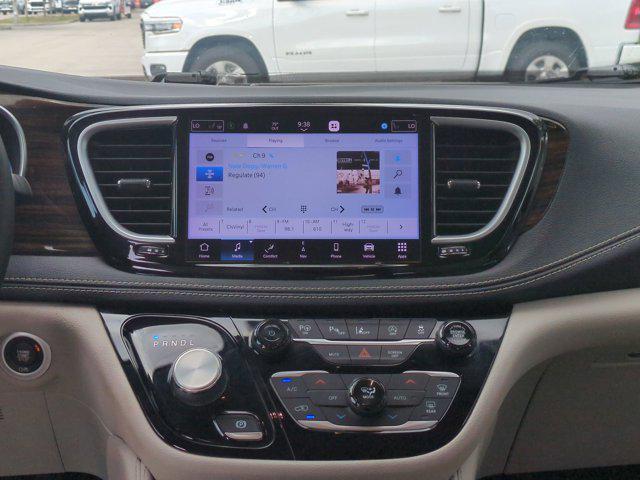 used 2021 Chrysler Pacifica car, priced at $27,991