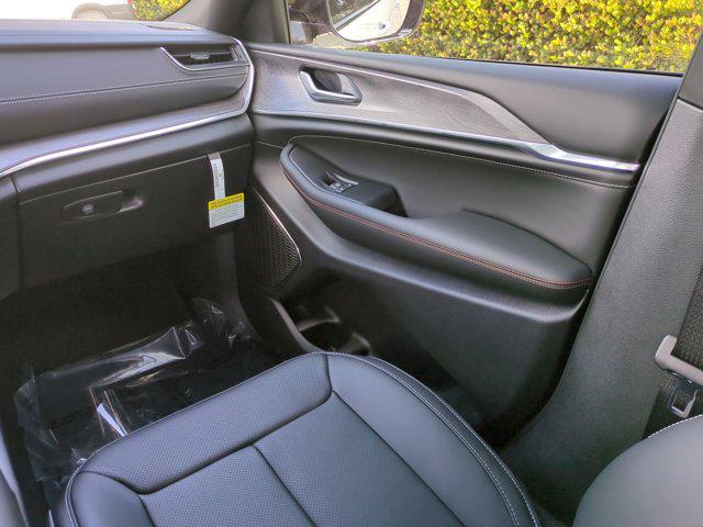 new 2025 Jeep Grand Cherokee L car, priced at $53,962