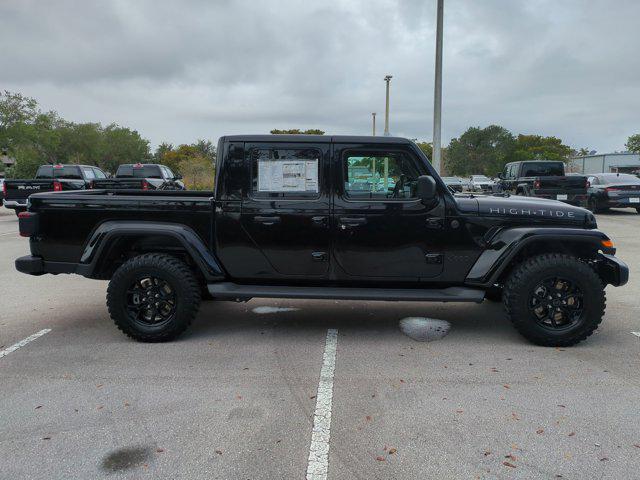 new 2025 Jeep Gladiator car, priced at $44,173