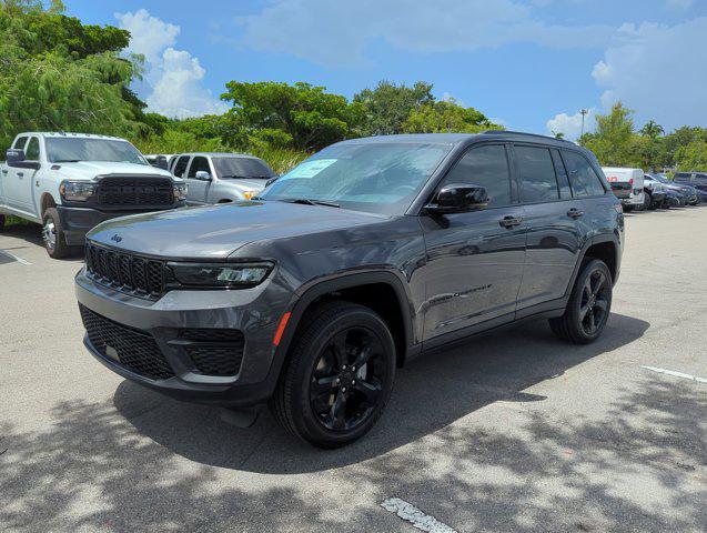 new 2024 Jeep Grand Cherokee car, priced at $36,175