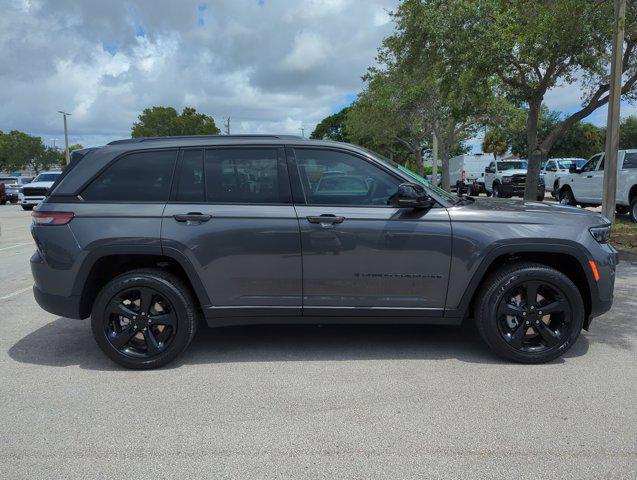 new 2024 Jeep Grand Cherokee car, priced at $36,175