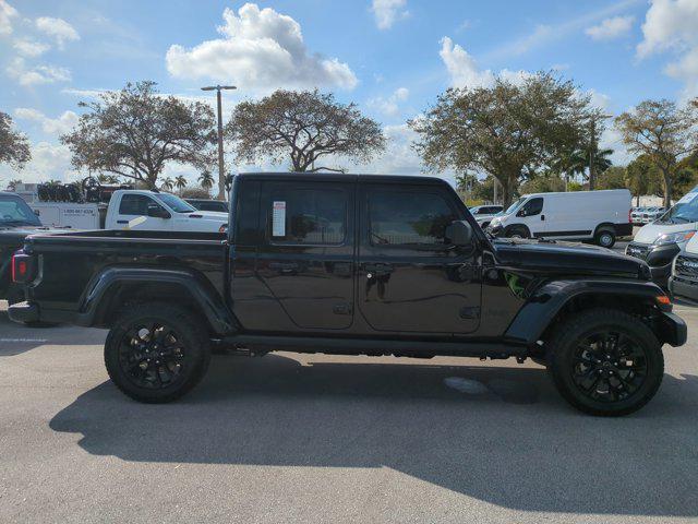 new 2025 Jeep Gladiator car, priced at $40,804