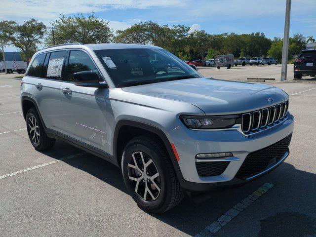 new 2025 Jeep Grand Cherokee car, priced at $39,482