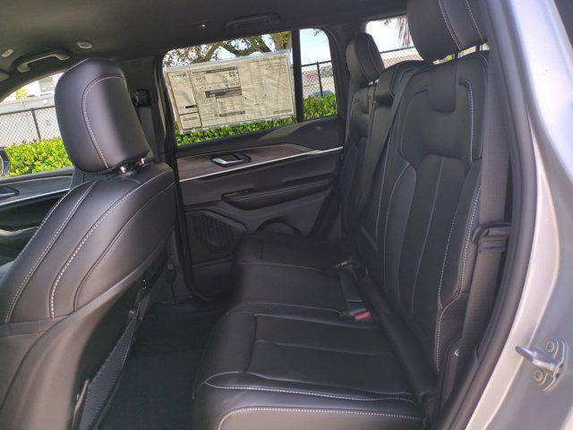 new 2025 Jeep Grand Cherokee car, priced at $39,482