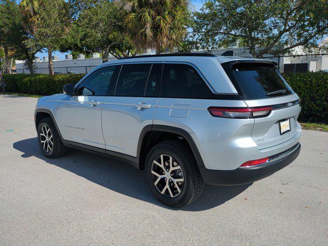 new 2025 Jeep Grand Cherokee car, priced at $39,482