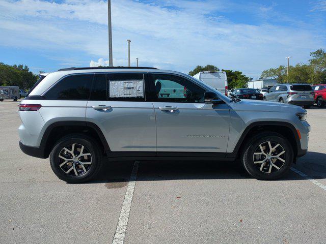 new 2025 Jeep Grand Cherokee car, priced at $39,482