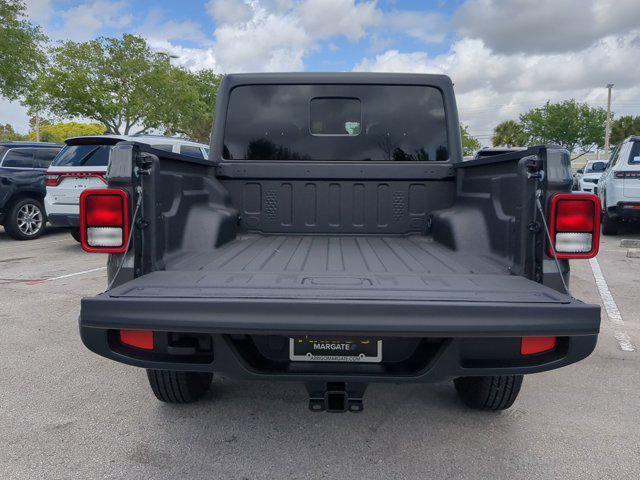 new 2024 Jeep Gladiator car, priced at $39,156