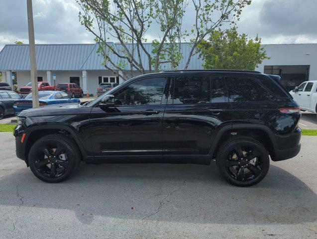 new 2024 Jeep Grand Cherokee car, priced at $47,235