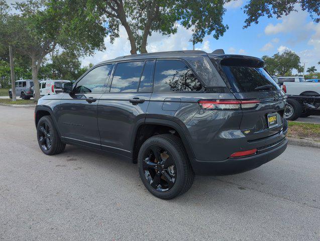 new 2024 Jeep Grand Cherokee car, priced at $36,175