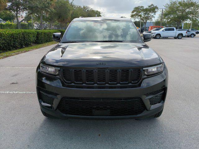 new 2025 Jeep Grand Cherokee car, priced at $39,475