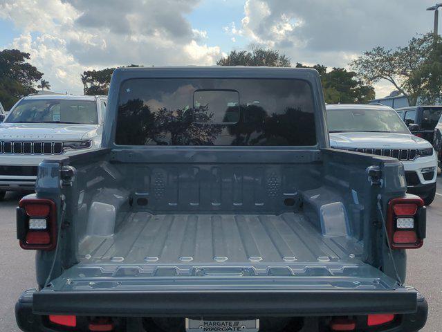 new 2026 Jeep Gladiator car, priced at $56,034