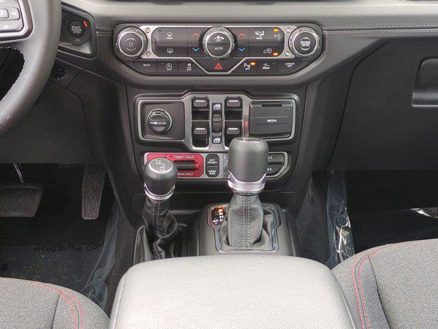 new 2025 Jeep Gladiator car, priced at $44,436