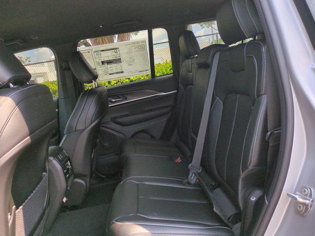 new 2025 Jeep Grand Cherokee car, priced at $37,150