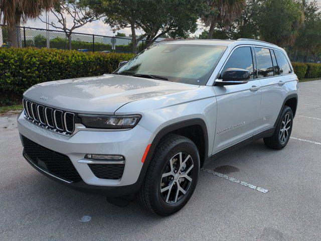 new 2025 Jeep Grand Cherokee car, priced at $37,150