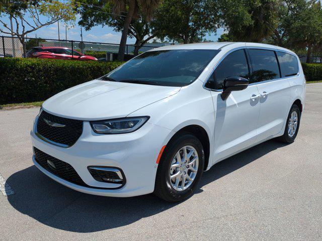 new 2025 Chrysler Pacifica car, priced at $44,833