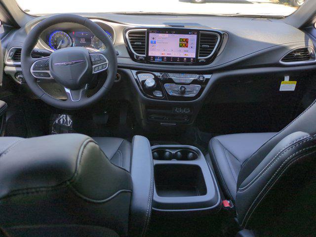 new 2025 Chrysler Pacifica car, priced at $44,833