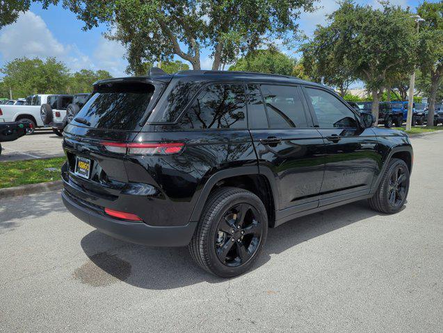 new 2024 Jeep Grand Cherokee car, priced at $47,235