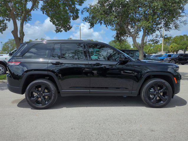 new 2024 Jeep Grand Cherokee car, priced at $47,235