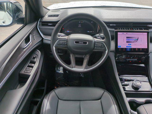 new 2025 Jeep Grand Cherokee car, priced at $45,840