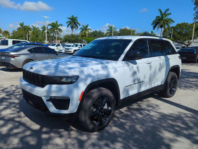 new 2024 Jeep Grand Cherokee car, priced at $41,200