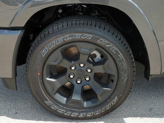 new 2025 Ram 1500 car, priced at $43,081
