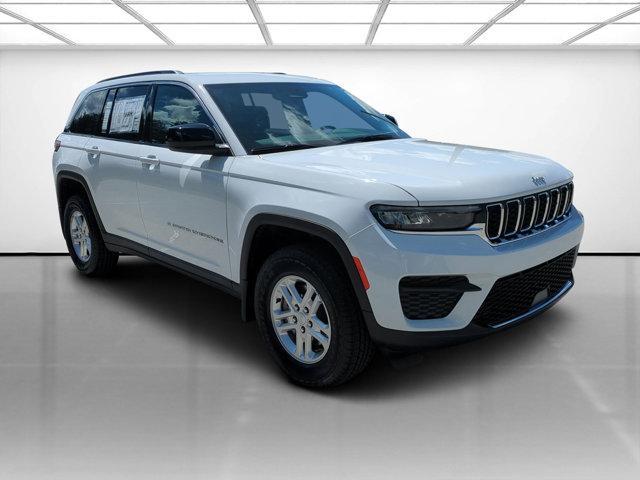 new 2025 Jeep Grand Cherokee car, priced at $33,704