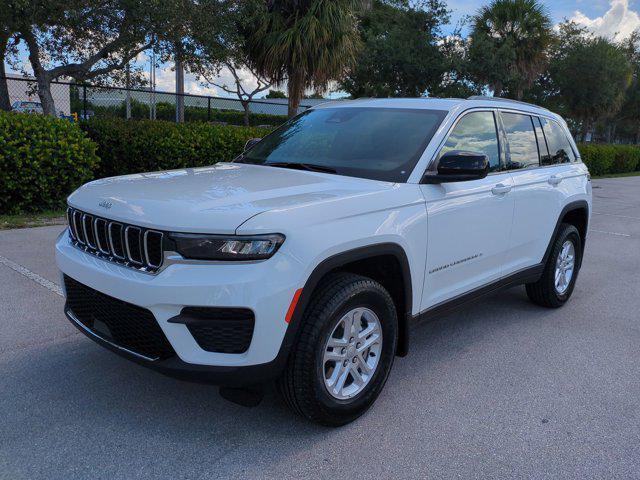 new 2025 Jeep Grand Cherokee car, priced at $33,704