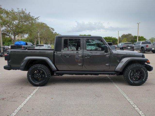 new 2025 Jeep Gladiator car, priced at $40,939