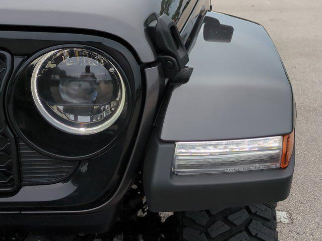 new 2025 Jeep Gladiator car, priced at $40,939