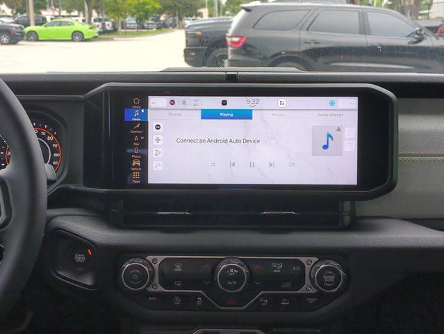 new 2025 Jeep Gladiator car, priced at $40,939