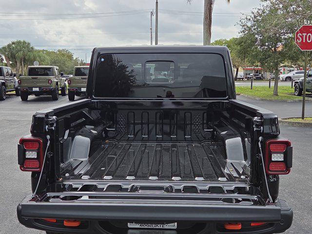 new 2025 Jeep Gladiator car, priced at $54,872