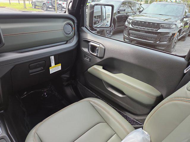 new 2025 Jeep Gladiator car, priced at $54,872