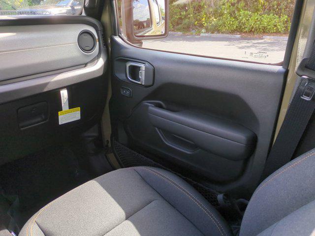 new 2025 Jeep Gladiator car, priced at $40,042