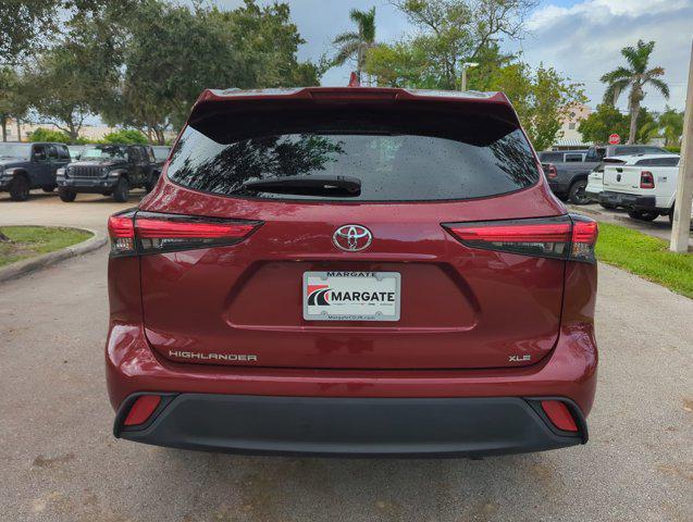 used 2021 Toyota Highlander car, priced at $34,997