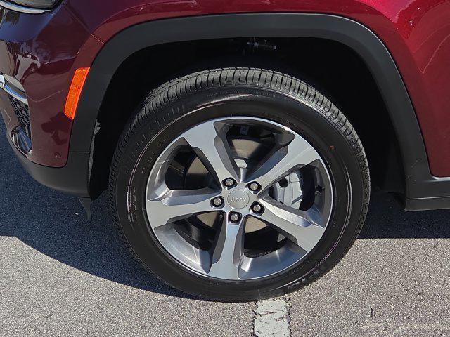 new 2025 Jeep Grand Cherokee car, priced at $45,846