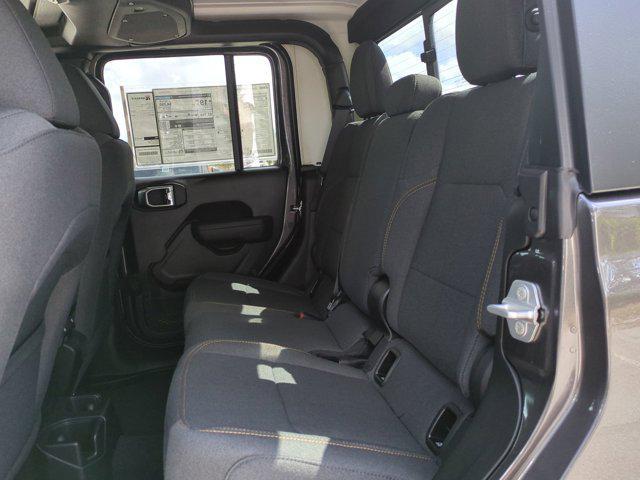 new 2025 Jeep Gladiator car, priced at $38,073
